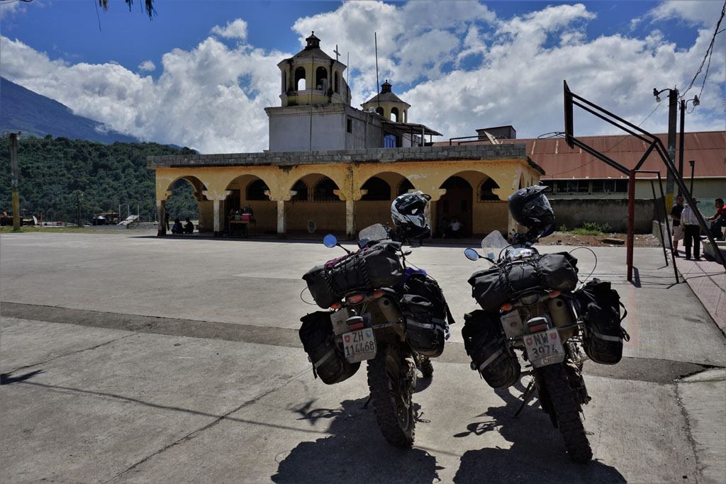 Lunch stop in a small village on the way to Antigua