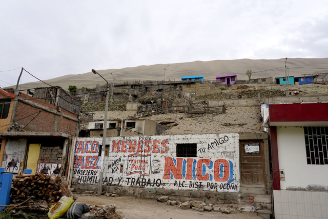 Peruvian houses along the ride